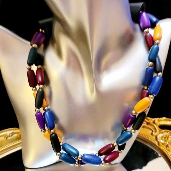 Retro Handcrafted Wooden Multicolor Beaded Statement Necklace - Picture 8 of 12